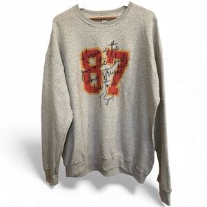 T‎ Swift Travis Kelce 87 Chiefs Graphic Sweatshirt Gray 2XL NWOT